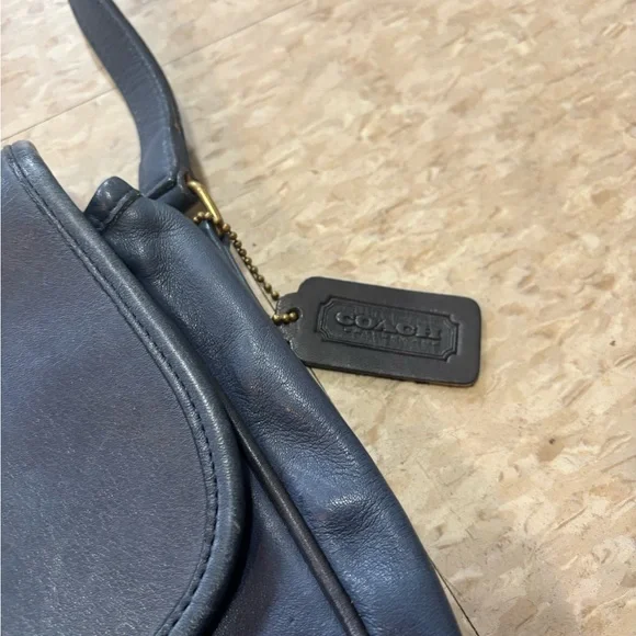 Vintage Coach Blue Leather Crossbody Bag - Picture 3 of 9